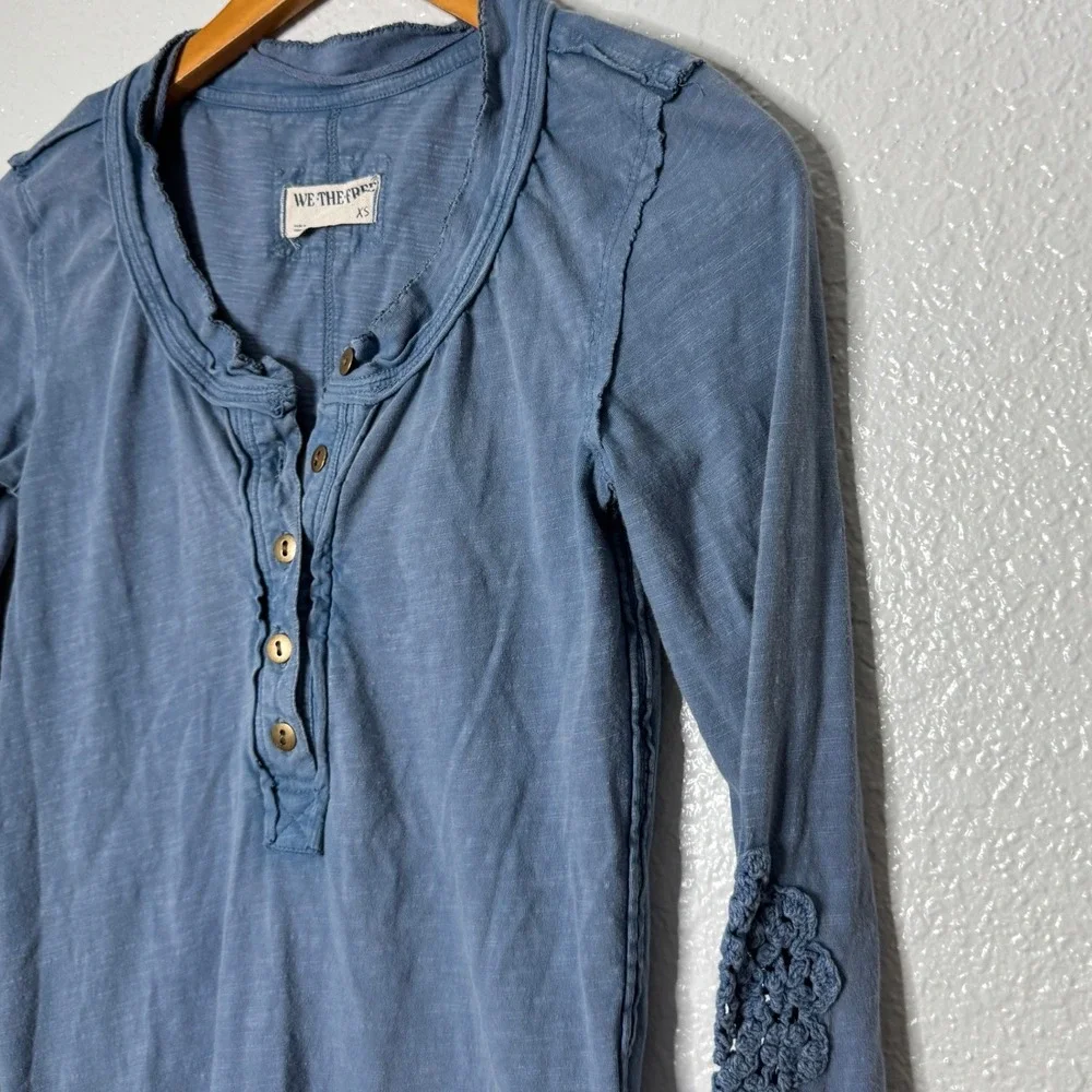 Free People We The Free Our Song Henley Long Sleeve Top Crochet Cuff Womens XS